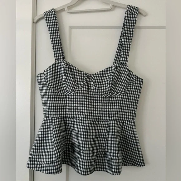 reformation Misty Linen Set - Picture 6 of 9